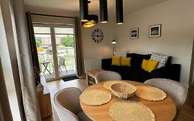 APARTAMENTY LA VILLA DELUXE z dwoma sypialniami, balkonem, parkingiem, blisko centrum